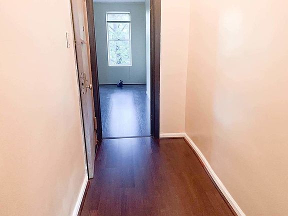 3rd image of 91 Jewel St #2R