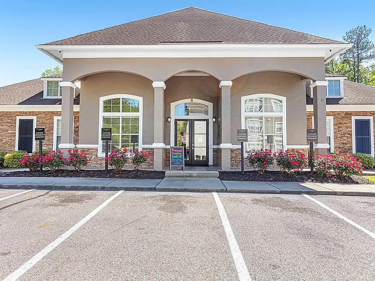 8 Eagle Dr — Photo 2