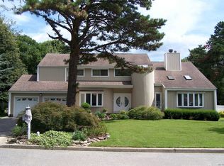 15 Lily Dr, South Setauket, NY 11720