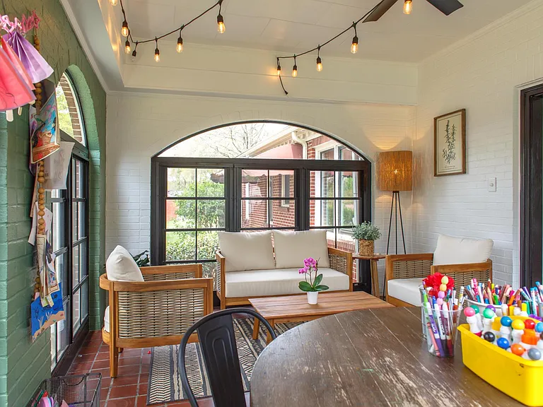 10 Robin St NW — Photo 32