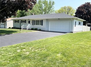 2 Fordham Dr, Batavia, NY 14020