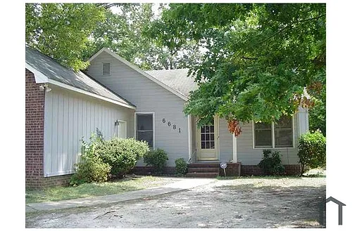 6681 Winchester St Photo 1