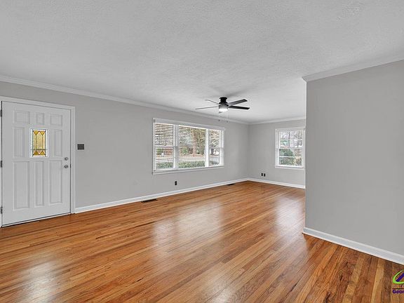 4th image of 110 Springdale Dr