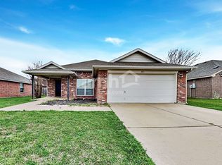 3013 Lake Side Dr, Sanger, TX 76266