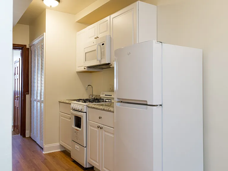 1715 Capitol Ave NE #3 — Photo 7