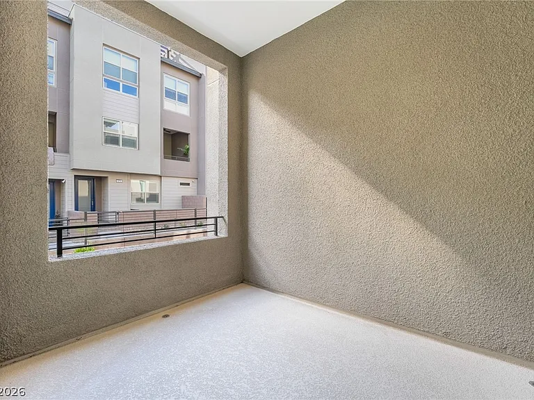 667 Grey Saker St — Photo 24