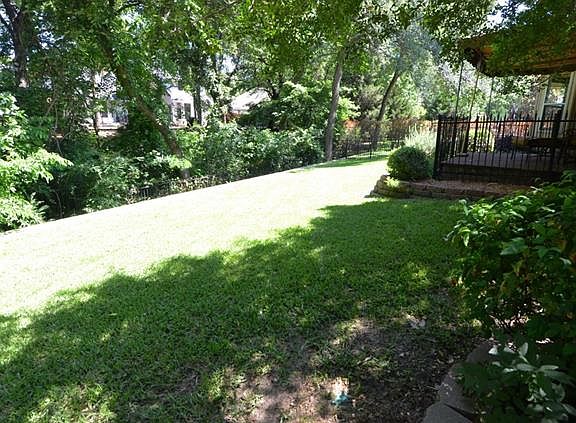 3rd image of 1916 Winding Creek Blvd