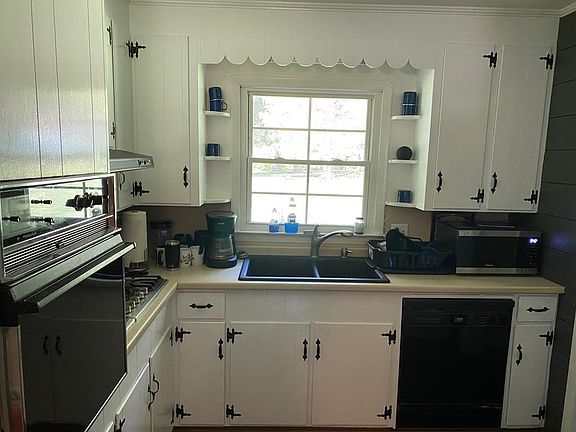 4th image of 163 Highland Heights Ave