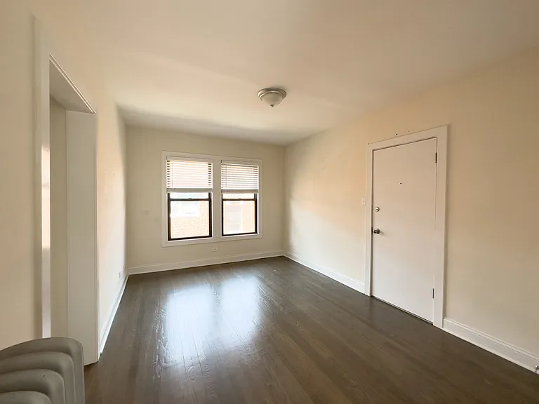 2641 N Spaulding Ave #W4 — Photo 6