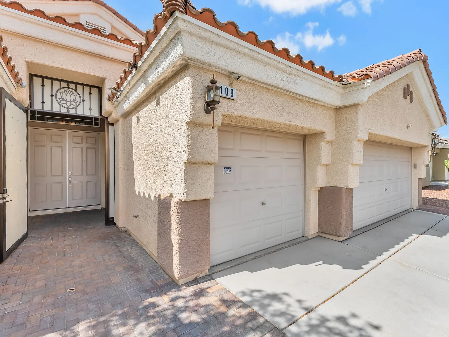 3 bed, 3048 sqft, $3,500 — Photo 2