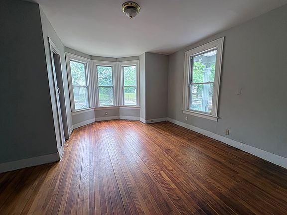 5th image of 56 Shelton Ave