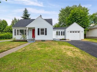 162 Newton Rd, Rochester, NY 14626