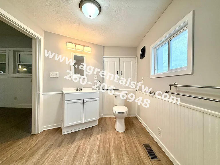 615 S Jefferson St — Photo 18