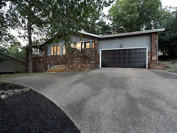 2nd image of 29 Wimbledon Way