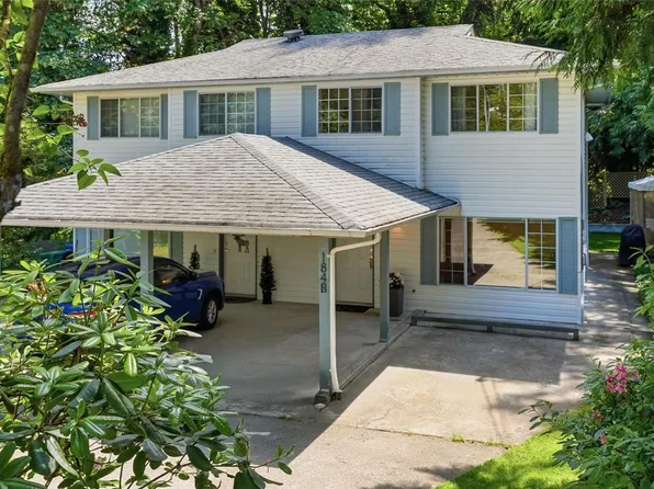184 Westwood Rd #B, Nanaimo, BC V9R 6R8