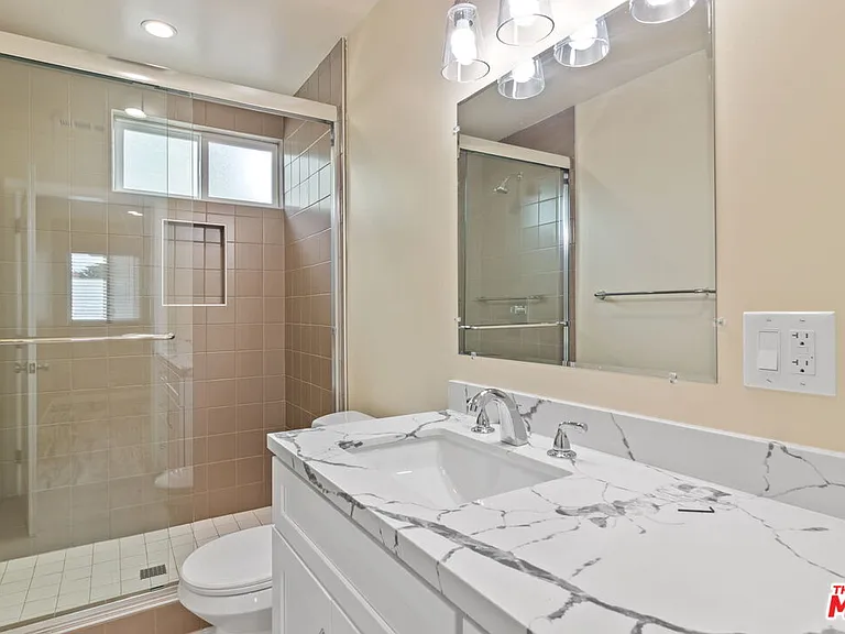 3446 5th Ave — Photo 8