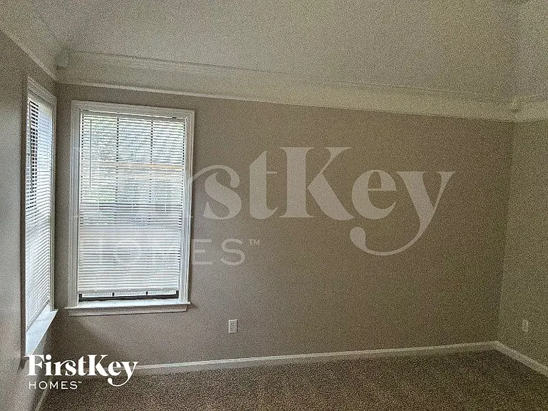 4538 Kings Grant Dr — Photo 5