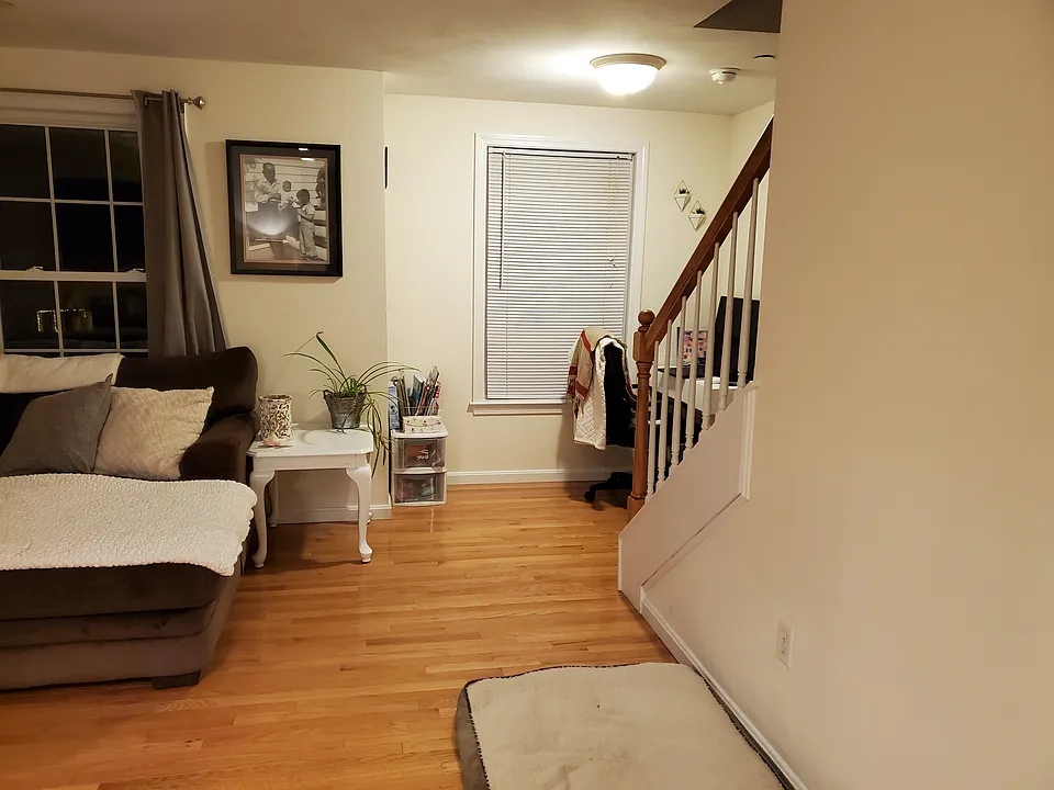 83 Village Dr