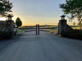 Spoondrift Ct, Louisville, TN 37777