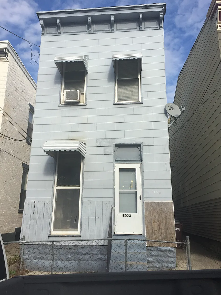 1023 Central Ave APT 4 photo 1