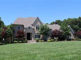 11115 Timarron Dr, Bentonville, AR 72712