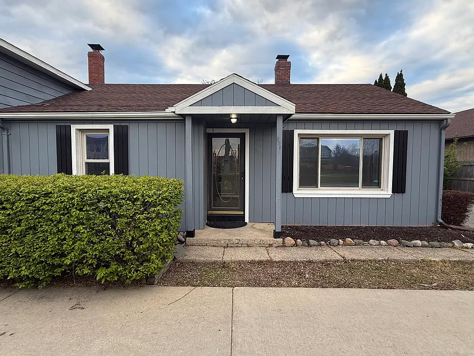 835 E Long Lake Rd