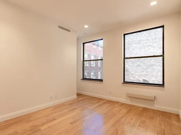 391 Broadway image 15 of 19