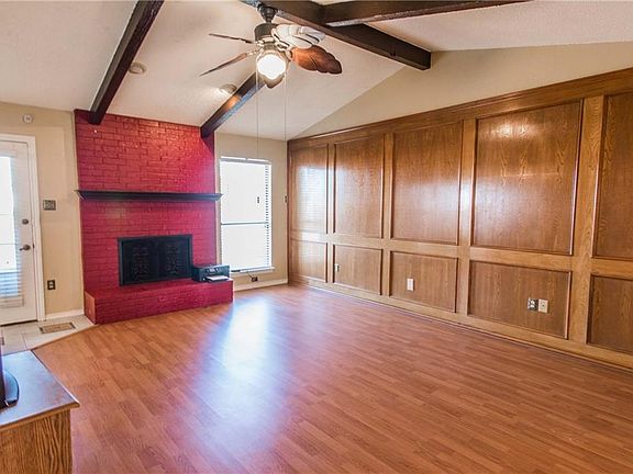 3rd image of 2613 Ozark Dr