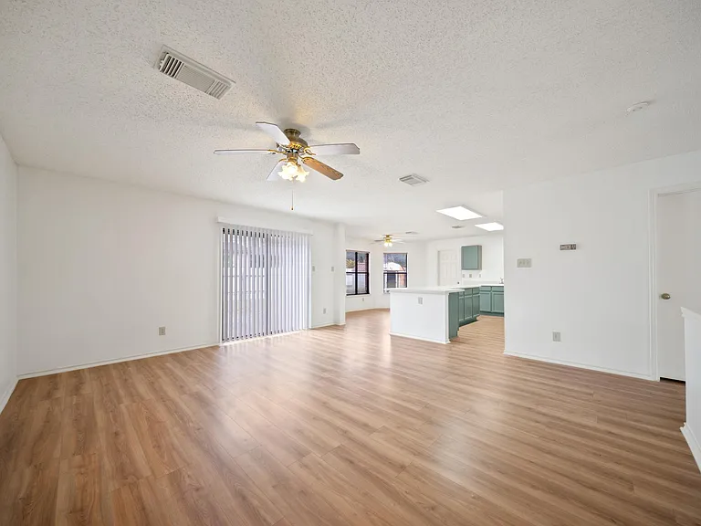 1688 Fir Cir — Photo 9