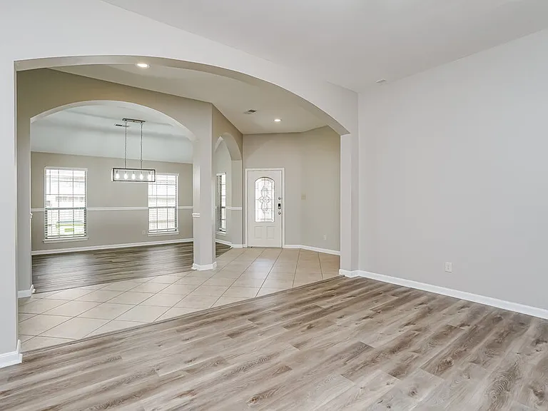 5403 Belvedere Dr — Photo 9