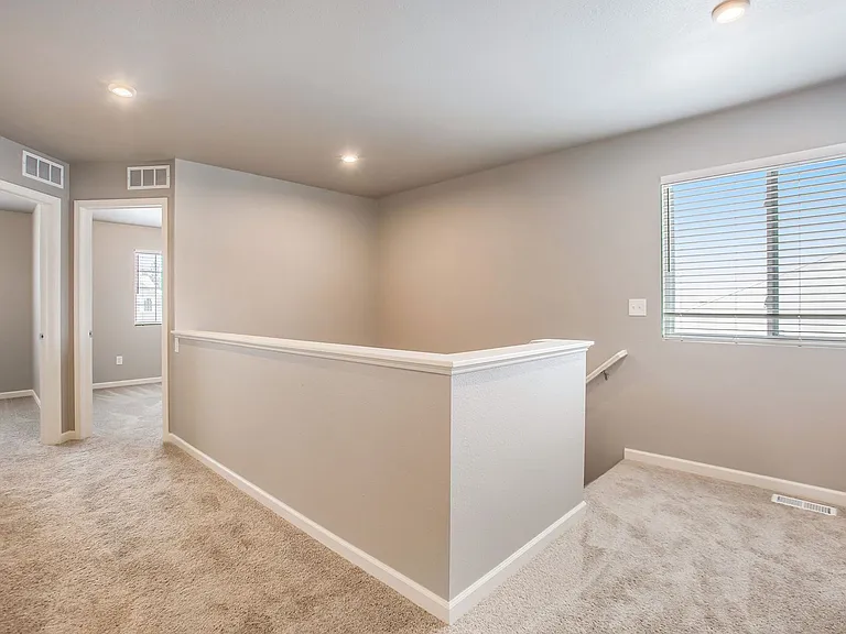 2401 Richardson Ct — Photo 15