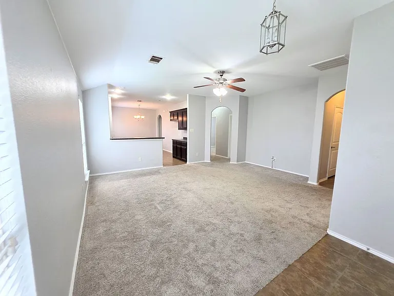 1809 Rodeo Dr — Photo 15