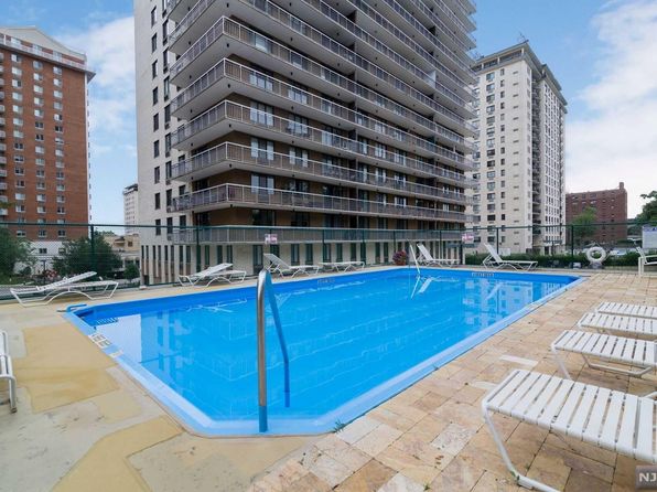 151 Prospect Ave APT 19C, Hackensack, NJ 07601