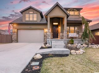 2069 W Woodview Dr, Lehi, UT 84043