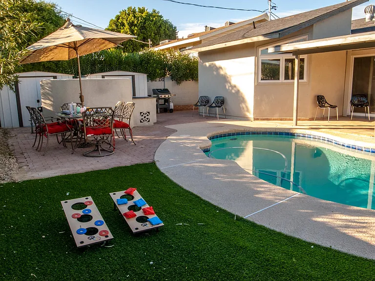 8419 E San Miguel Ave — Photo 2