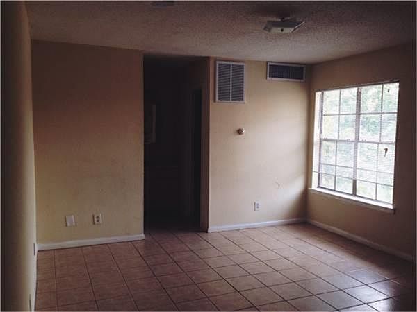 1st image of 3118 San Jacinto St APT 18