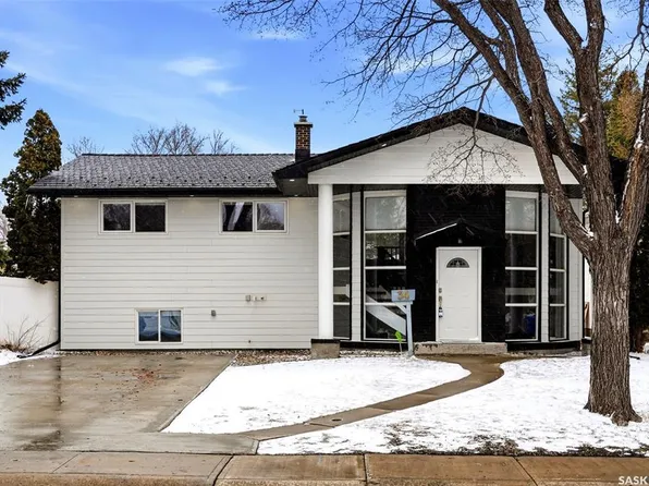 34 Dewar BAY, Regina, SK S4R 5W4