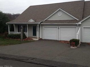 121 Meadow Brook Rd, Oxford, CT 06478