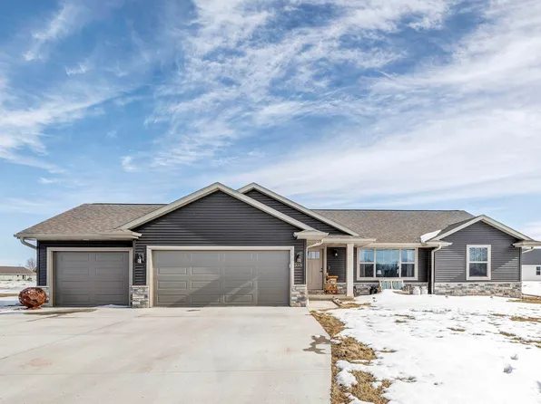 2715 Lawrence Dr, De Pere, WI 54115