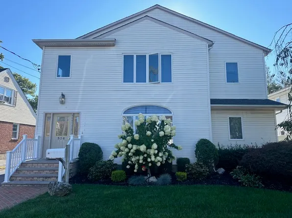 316 Euston Rd S Floor 2, Garden City, NY 11530