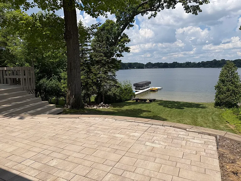 1700 Hamilton Dr — Photo 7