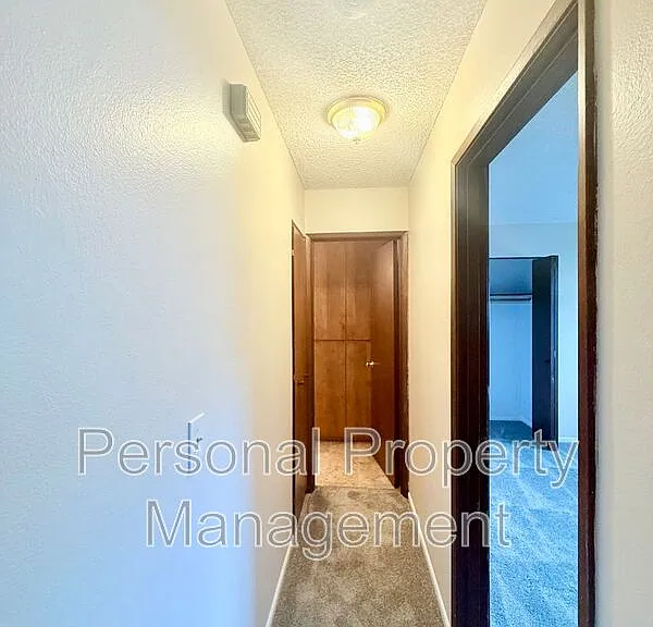 1335 Z St #D — Photo 6