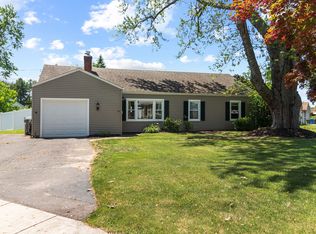 66 Green Manor Rd, Manchester, CT 06042