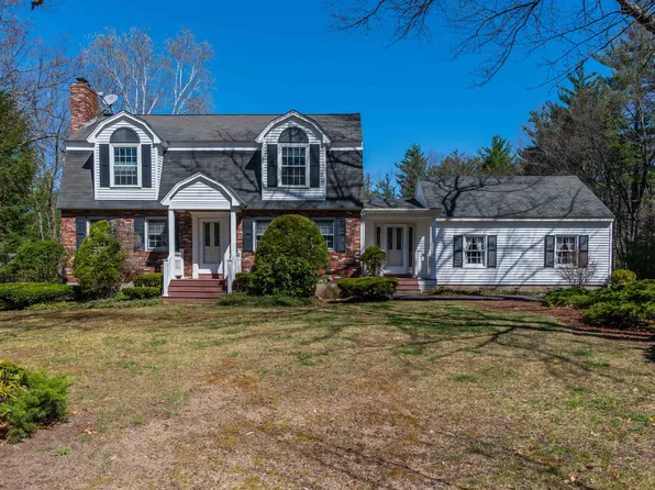 28 Robyn Avenue, Litchfield, NH 03052