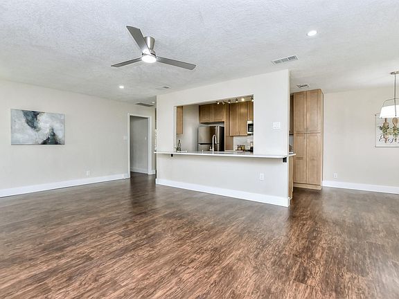 5th image of 10610 Berthound Dr