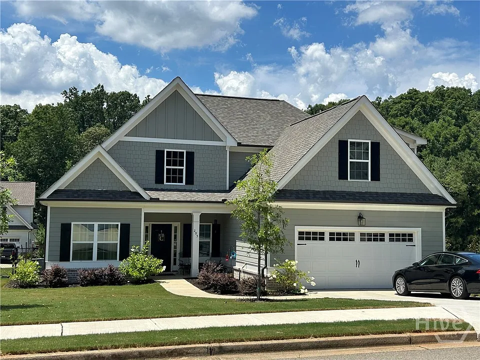 205 Solihull Ln