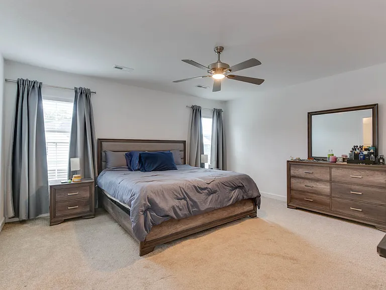 2416 Trafton Pl — Photo 10