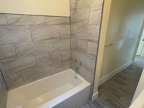 3rd image of 300 E 1st St #4