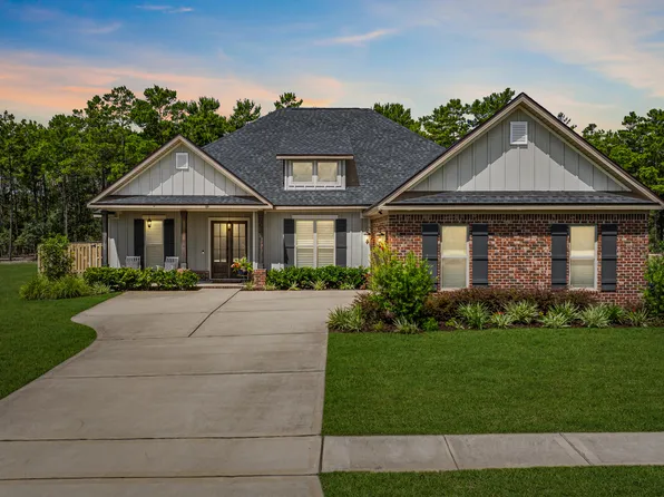 301 Mill Pond Cv, Freeport, FL 32439
