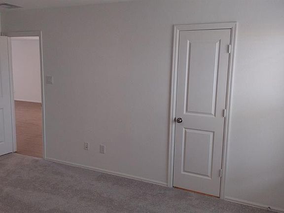 4th image of 7302 Clover Chase Dr